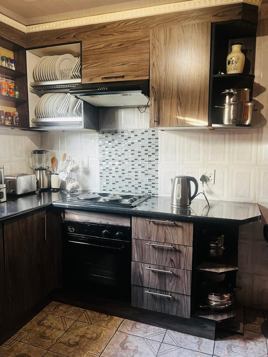 5 Bedroom Property for Sale in Mdantsane Nu 17 Eastern Cape